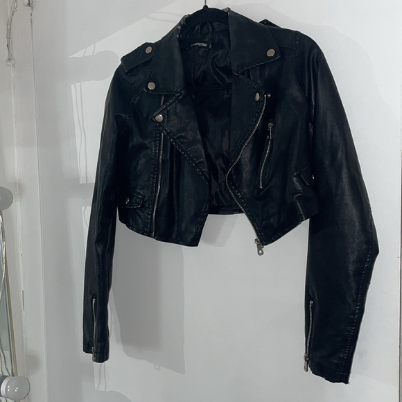 UWOT PrettyLittleThing Cropped Leather Jacket - Picture 2 of 6